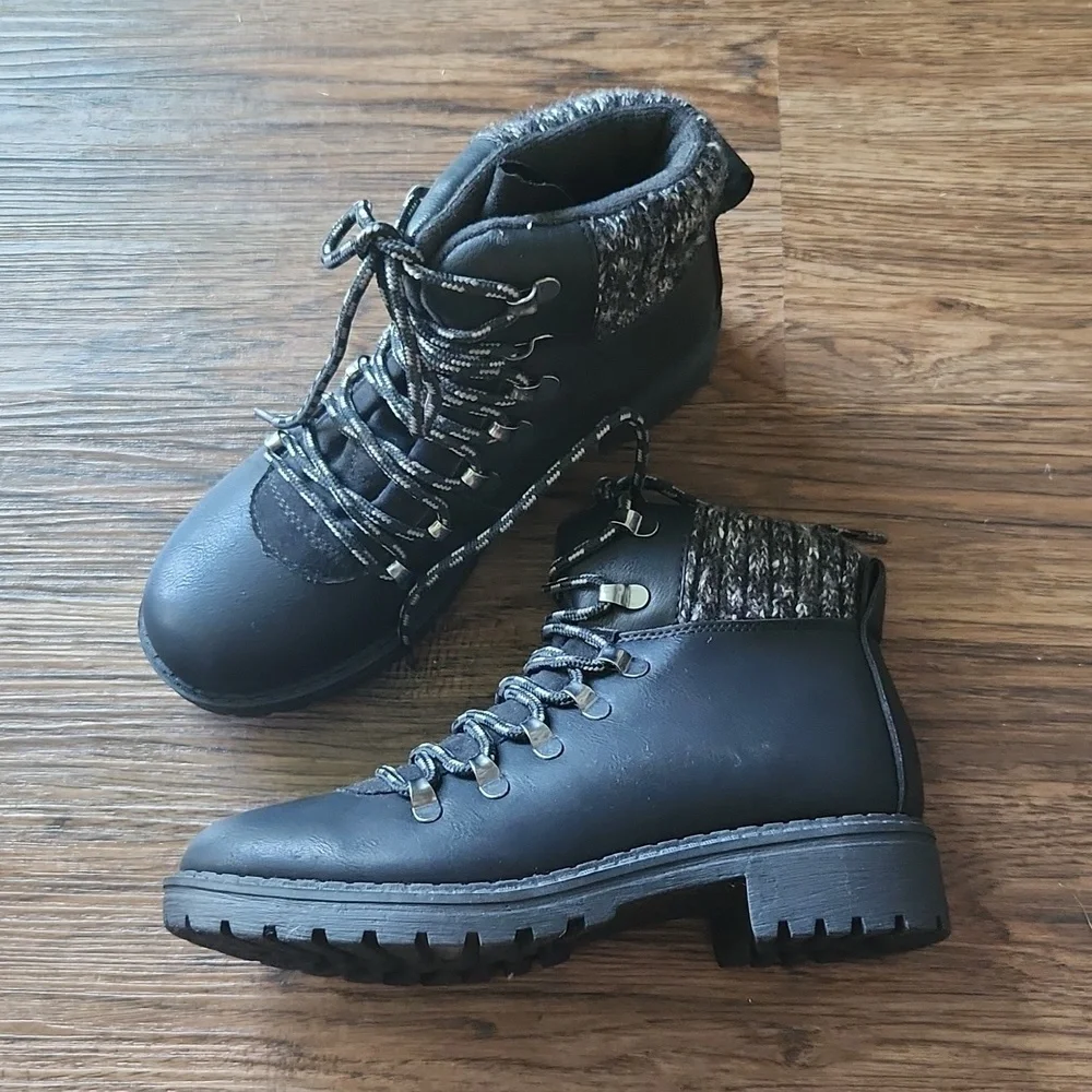 New black boots